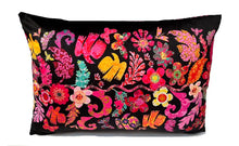 Load image into Gallery viewer, CUSHION BLACK FLORAL
