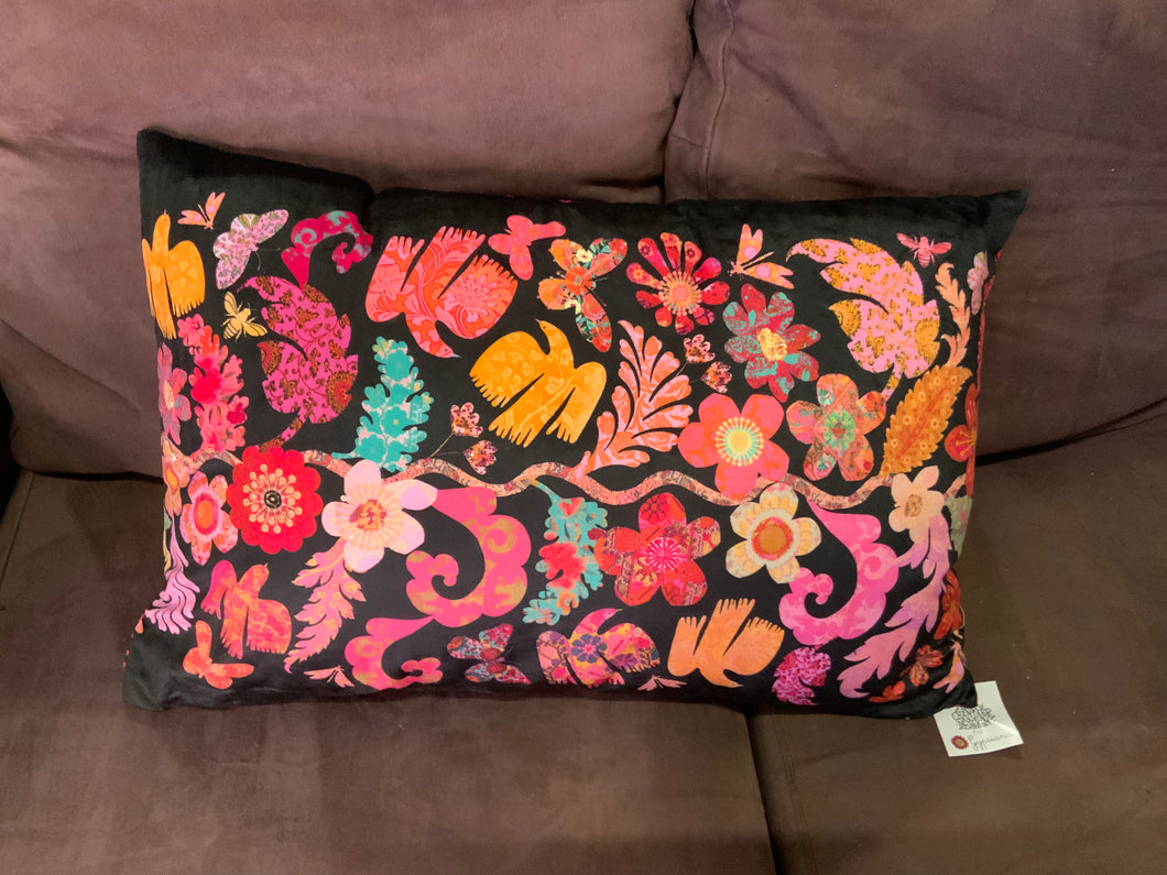 CUSHION BLACK FLORAL