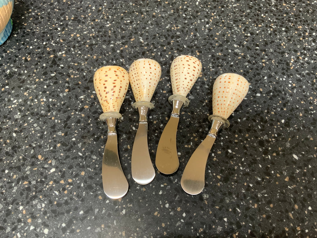Sea shell spreader